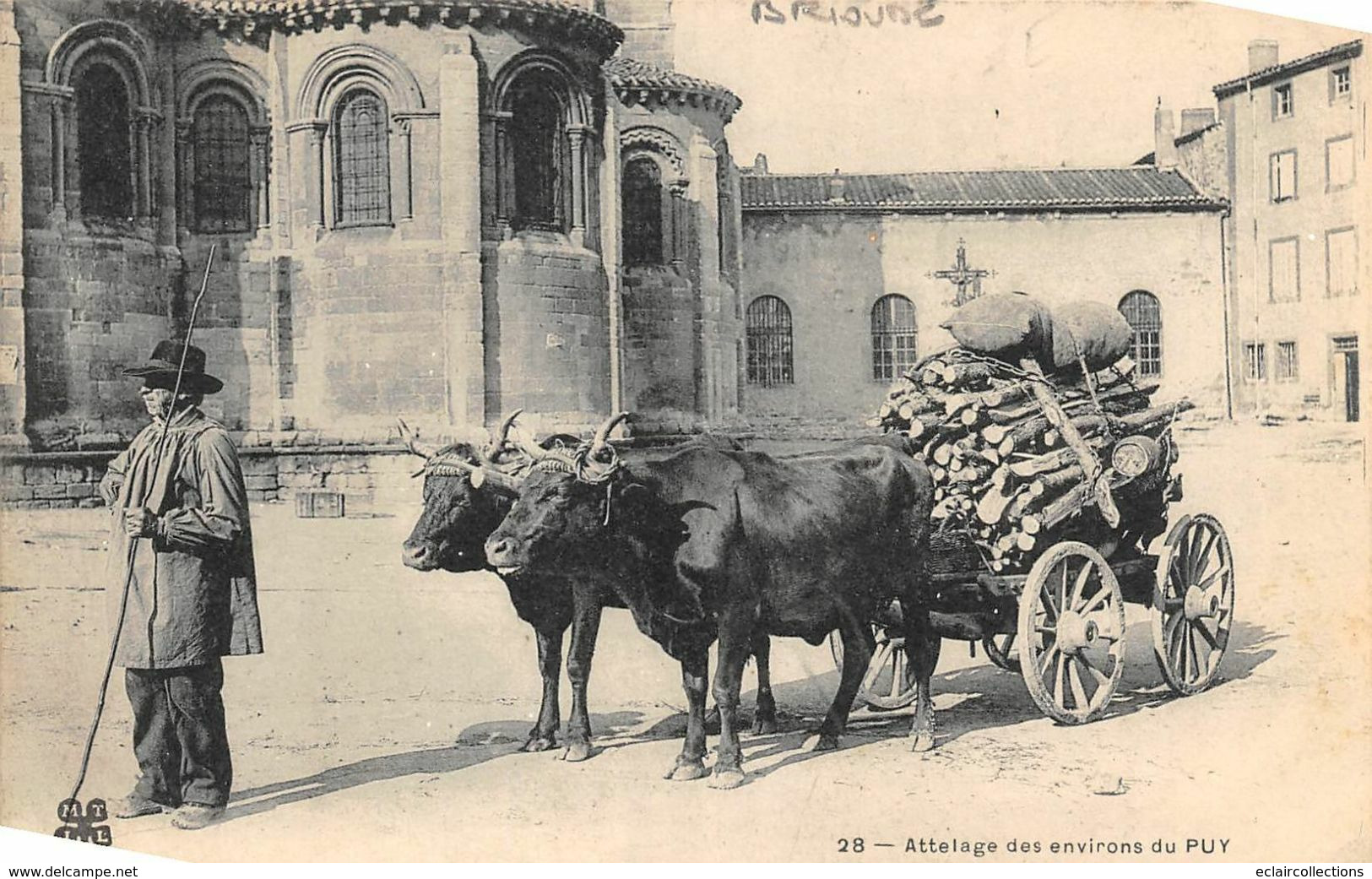 Brioude        43          Attelage De Bœufs Transportant Du Bois        (voir Scan) - Brioude