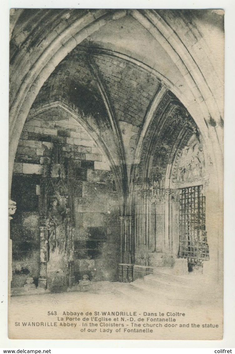 76 - Abbaye De St-Wandrille - Dans Le Cloître. La Porte De L'Eglise - Saint-Wandrille-Rançon