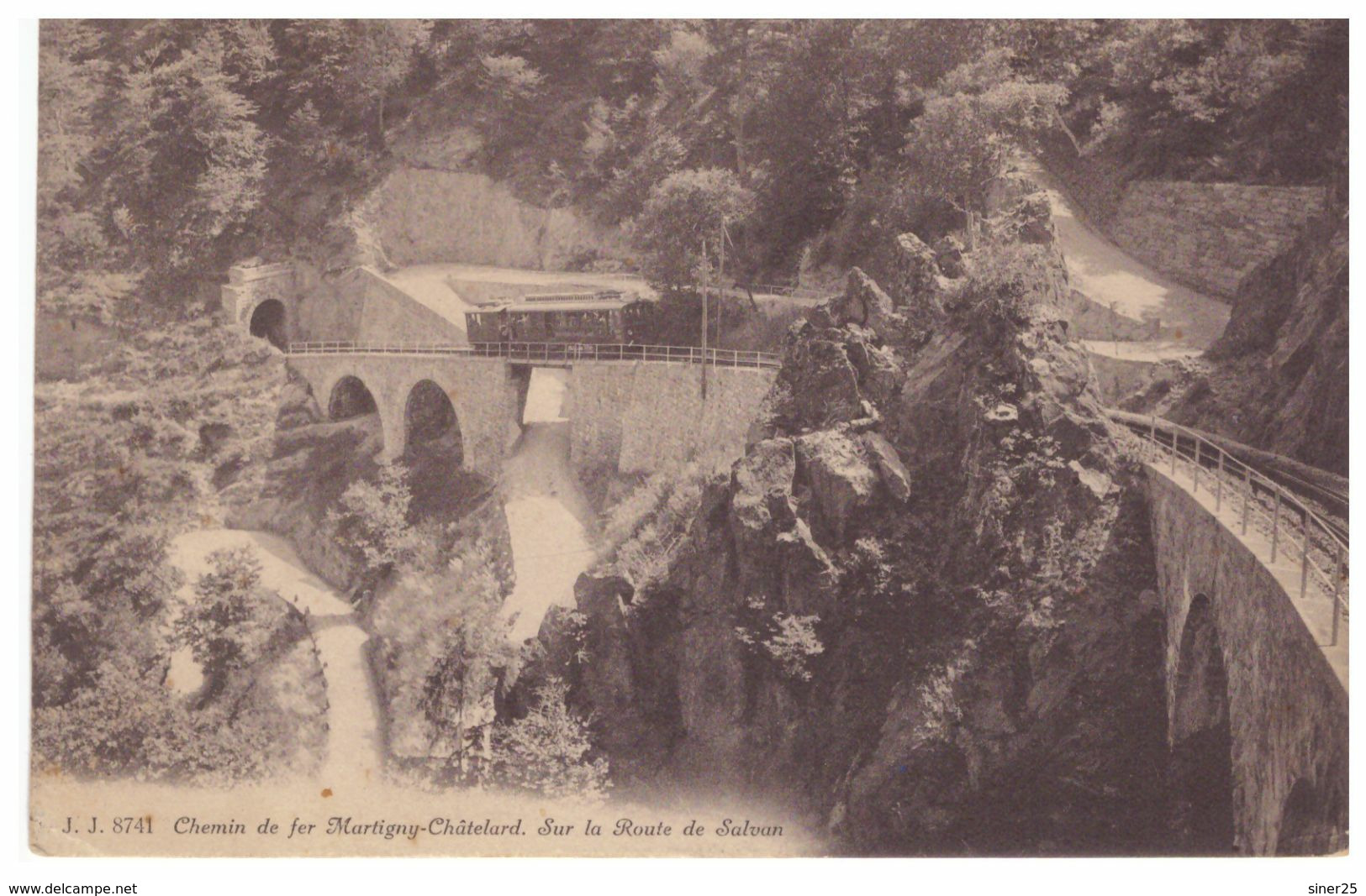 Switzerland -  Chemin De Fer Martigny-Chatelard. Sur La Route De Salvan. - Martigny