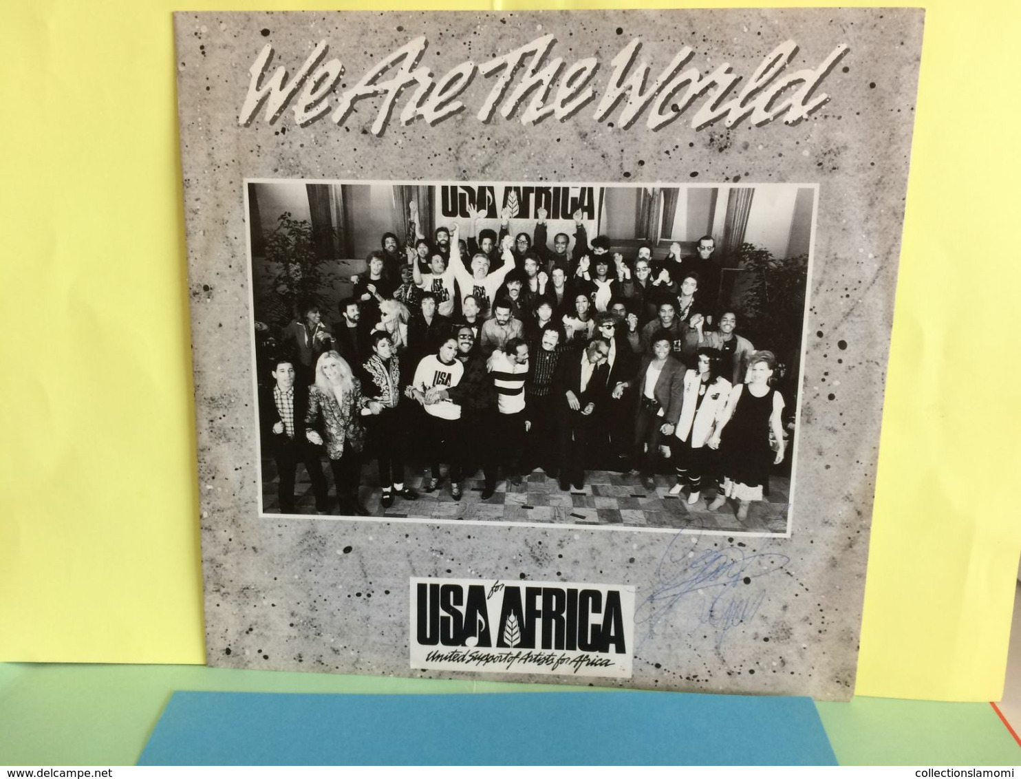 Compilations USA for Africa- Disque vinyles 33T) Titres voir photos-  (Muller Dom-Cat) - We  arz the World