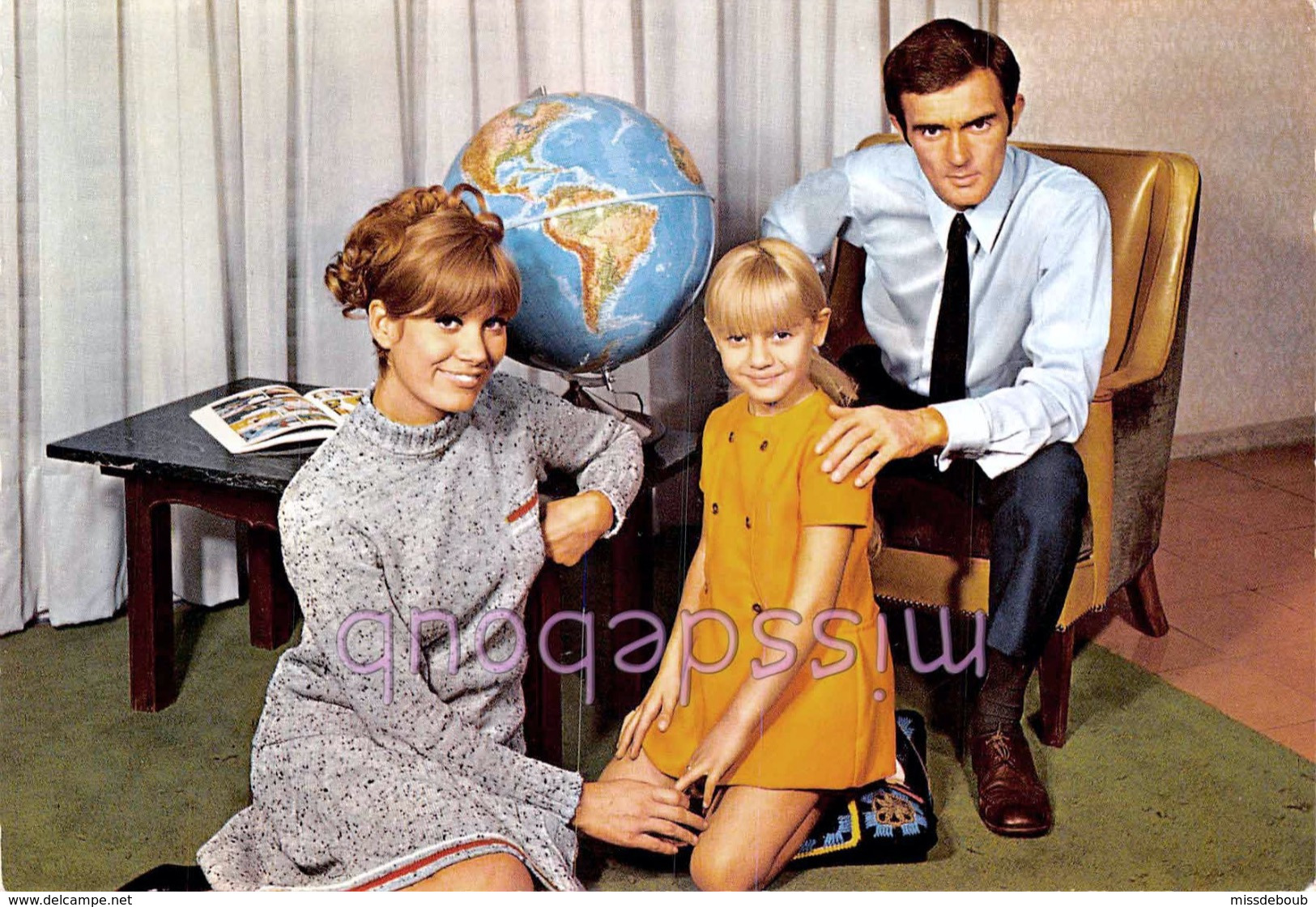 Famille Parfaite Des Années 1950 - 1960, Fillette, Garçon, Jouets -Perfect Family Of The 1950s - 1960, Girl, Little Boy - Mode