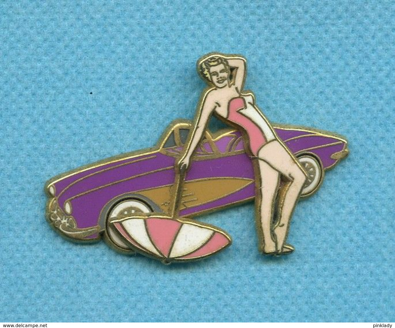 Superbe Pins Marilyn Monroe Auto Voiture Zamac Z141 - Cine