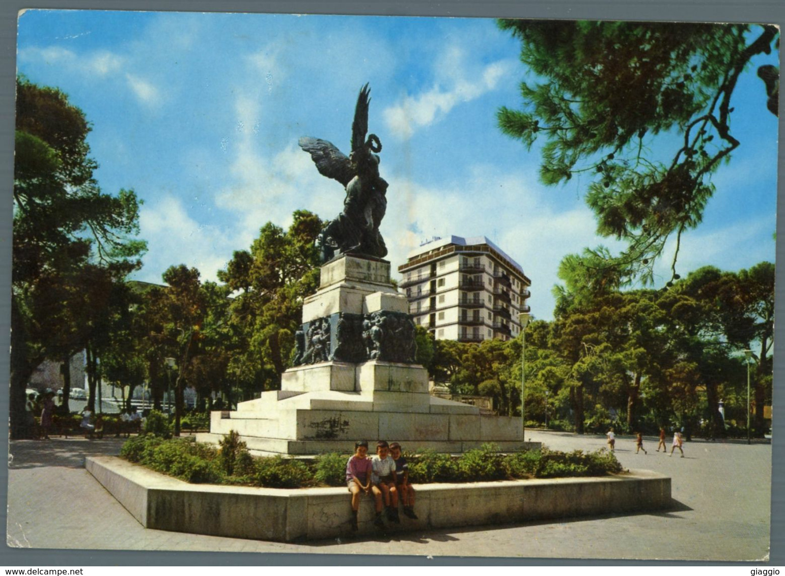 °°° Cartolina - Molfetta Villa Comunale Monumento Ai Caduti Viaggiata °°° - Molfetta