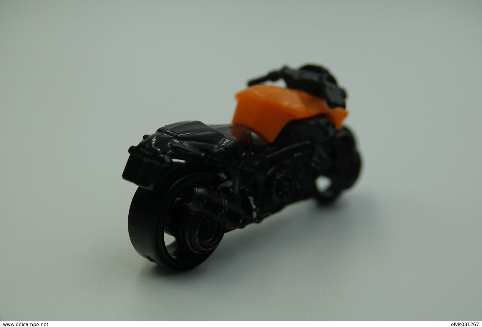 Hot Wheels Mattel  BMW K 1300 R -  Issued 2016, Scale 1/64 - Matchbox (Lesney)