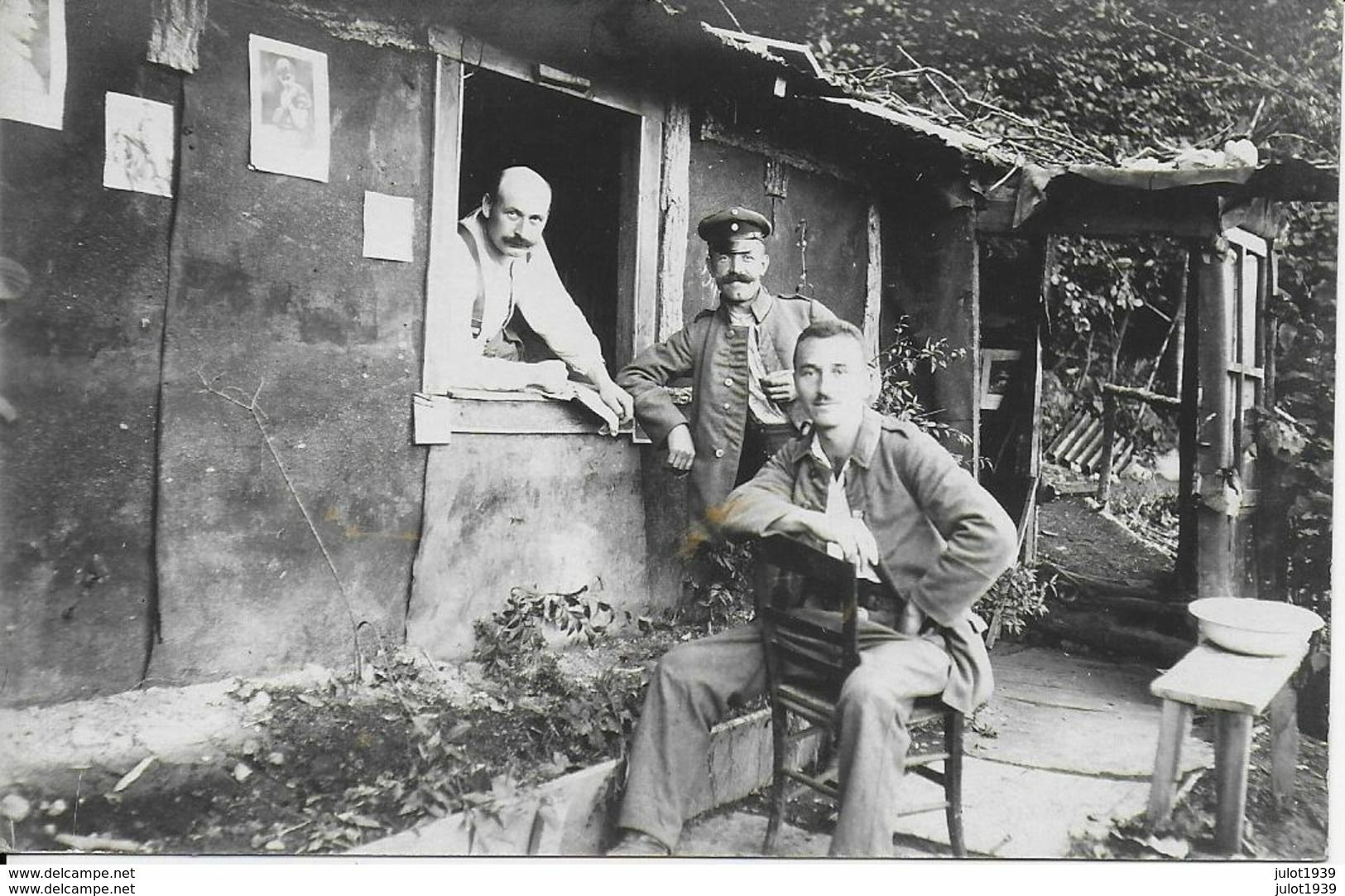 VAUX - MOUZON ..-- 1918 . Soldats Allemands . - Sedan