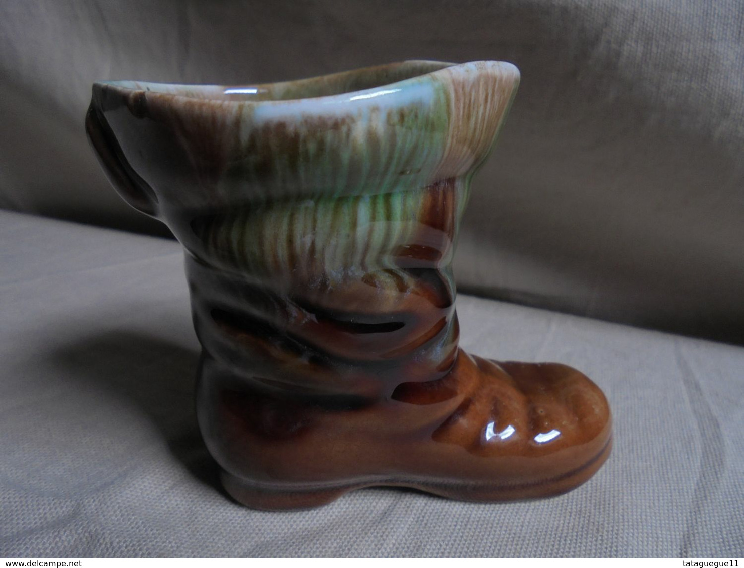 Ancien - Petit vase en céramique JMF en forme de "Botte des 7 lieux"