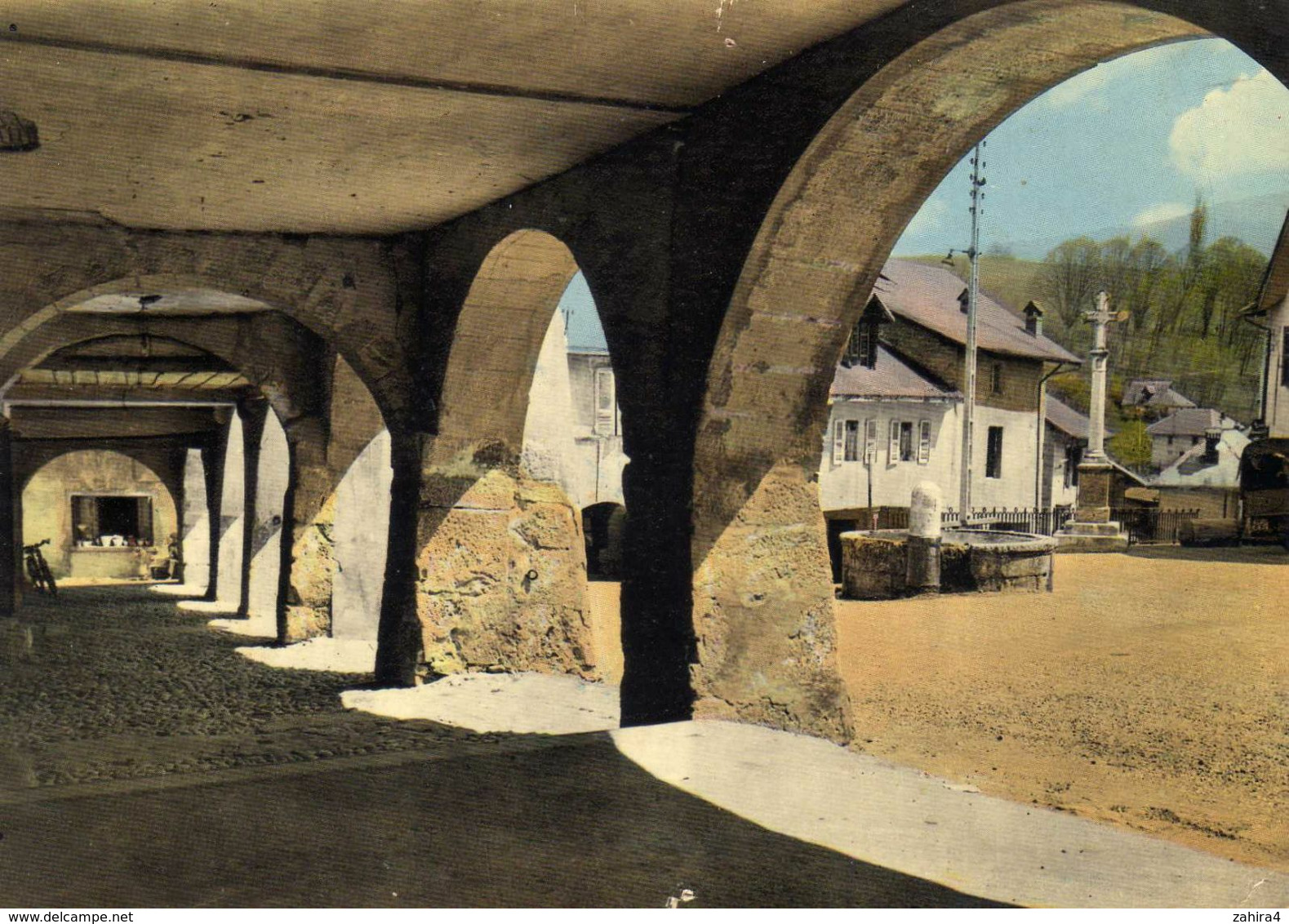 Alby Sur Chéran (Hte-Savoie) - Les Arcades  Place Du Trophée - By Spadem - Alby-sur-Cheran