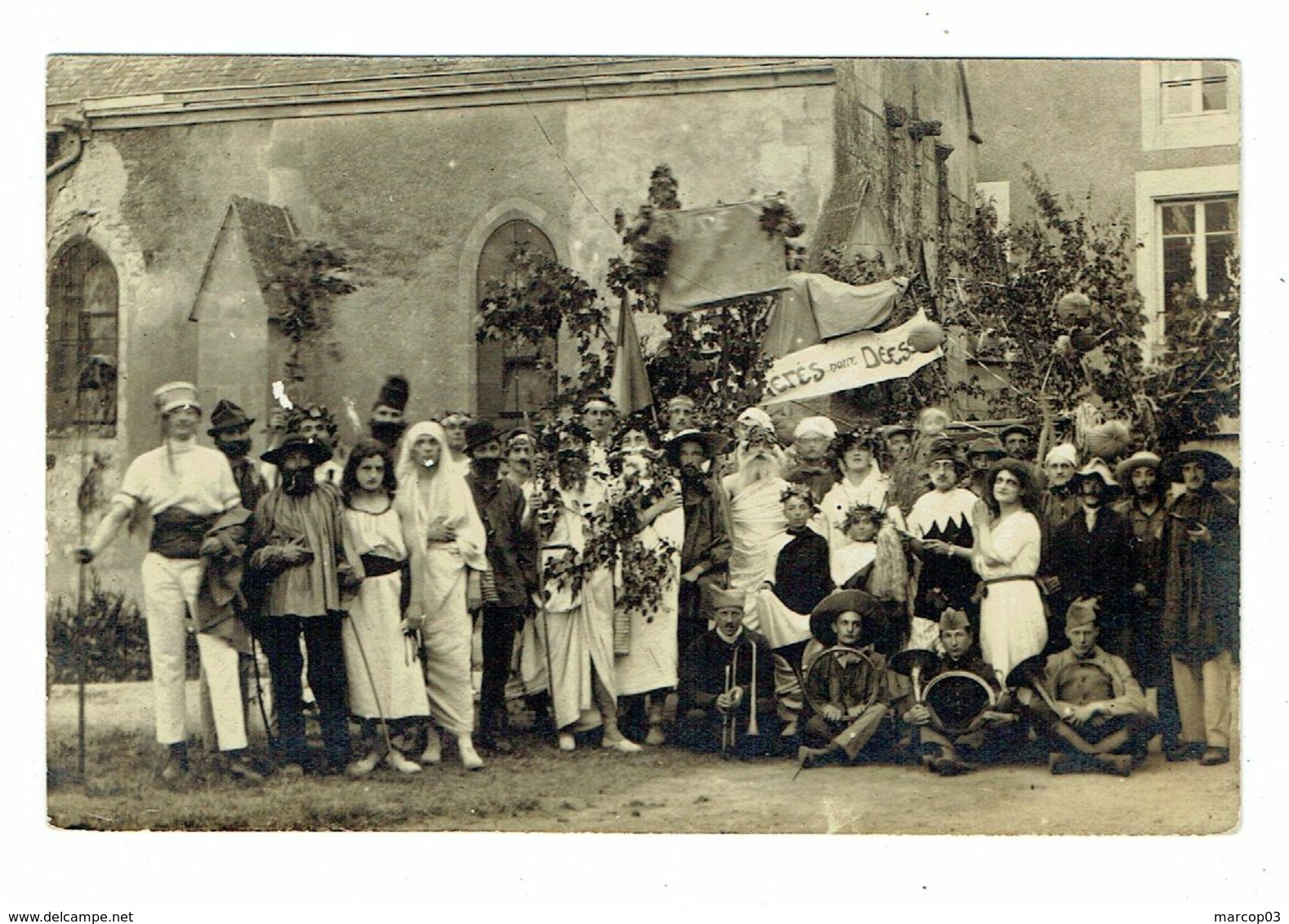 79 DEUX SEVRES SAINT MAIXENT L'ECOLE Superbe Carte Photo D'une Fête D'école, Envoyée En 1919 - Saint Maixent L'Ecole