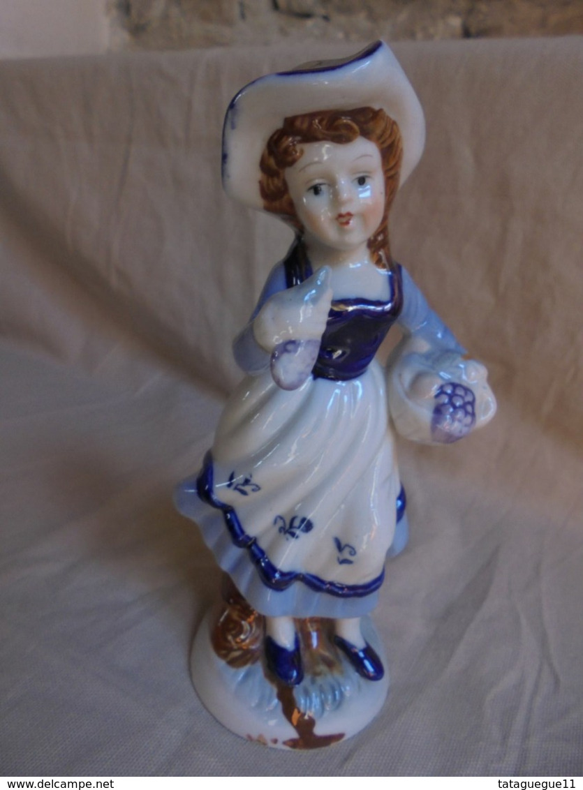 Vintage - Statuette "Jeune Fille Revenant Du Verger" - Personen