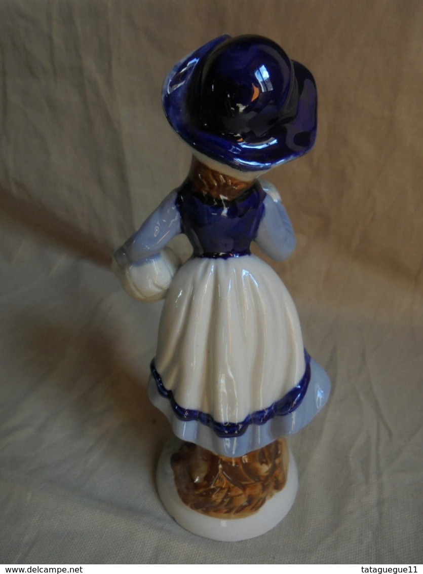 Vintage - Statuette "Jeune Fille Revenant Du Verger" - Personaggi