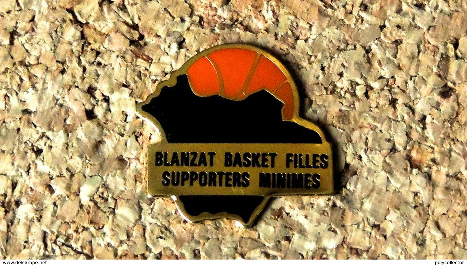 Pin's BASKET - Blanzat (63) Basket Filles Supporters Minimes - Verni époxy  - Fabricant Inconnu - Baloncesto