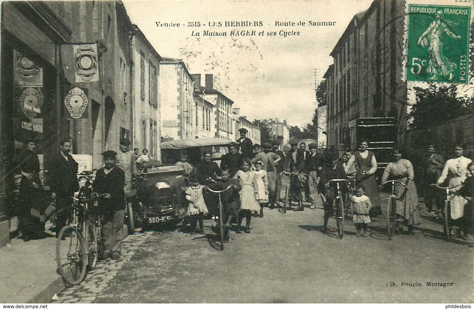 VENDEE  LES HERBIERS  Route De Saumur La Maison RAGGER Et Ses Cycles - Les Herbiers