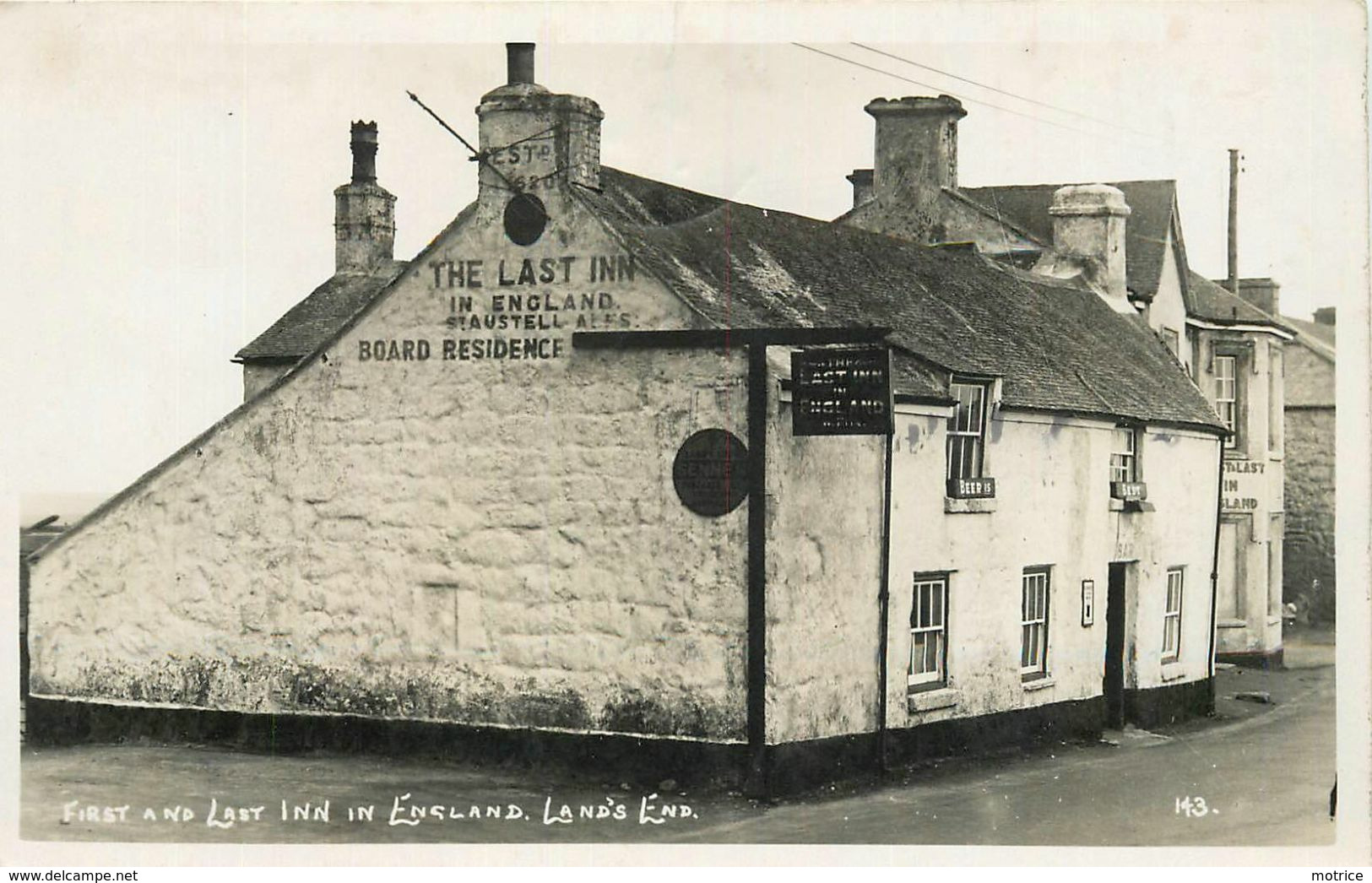 LAND'S END - First And Last Inn England. - Land's End