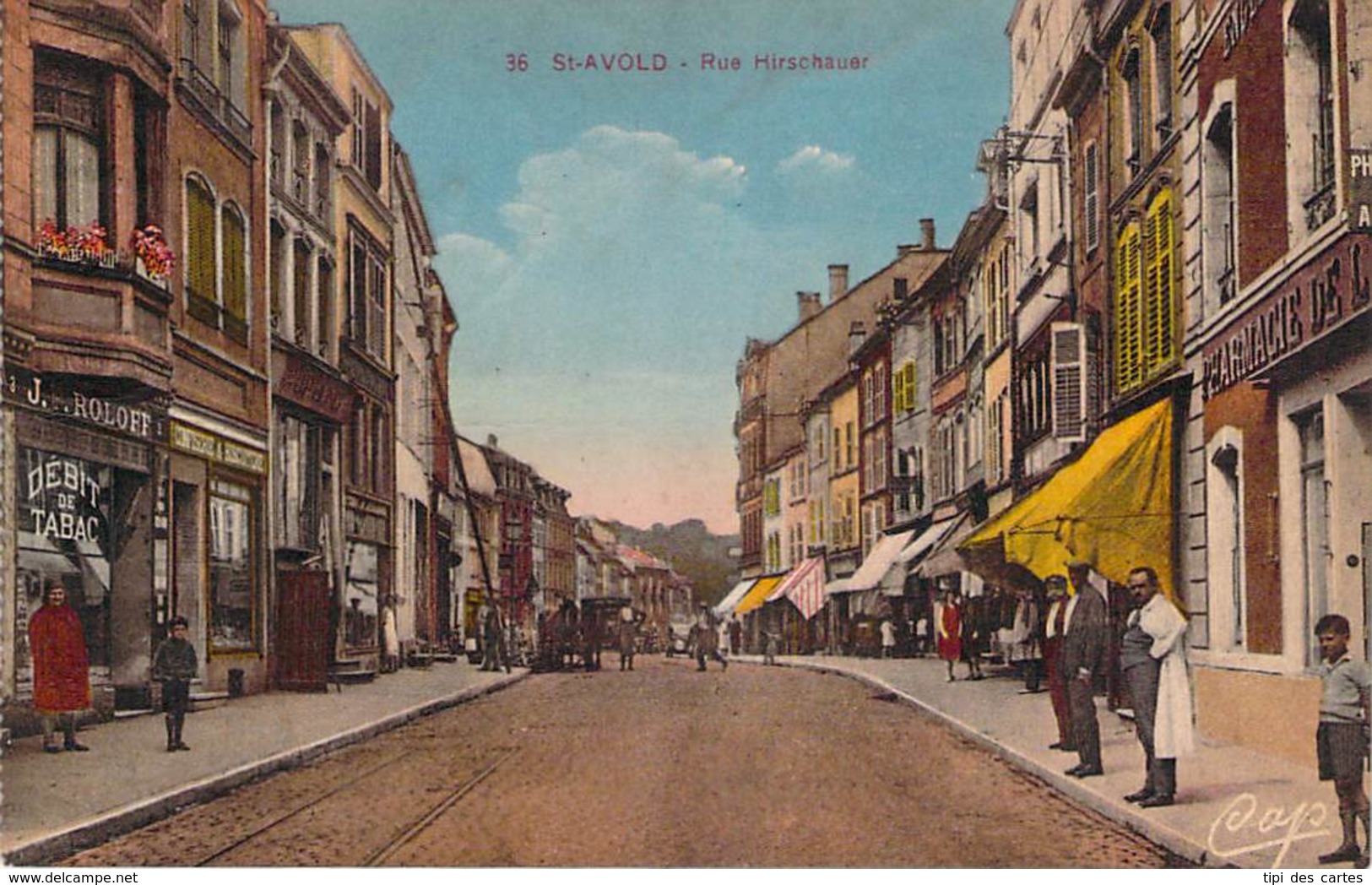 57 - Saint-Avold -Rue Hirschauer (colorisée) (Pharmacie, Tabac) - Saint-Avold