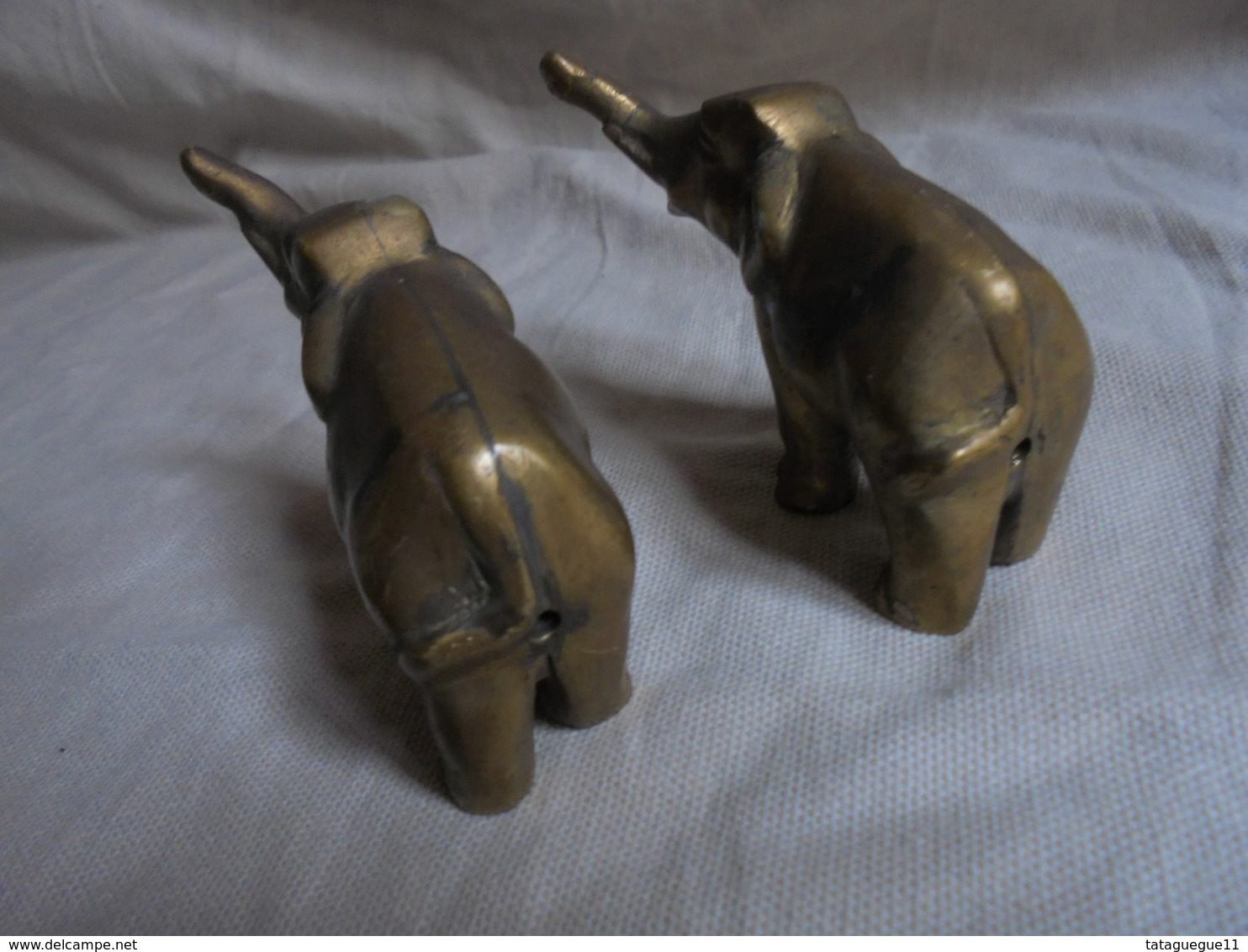 Vintage - Couple D'éléphants En Métal Made In Hong Kong - Animaux