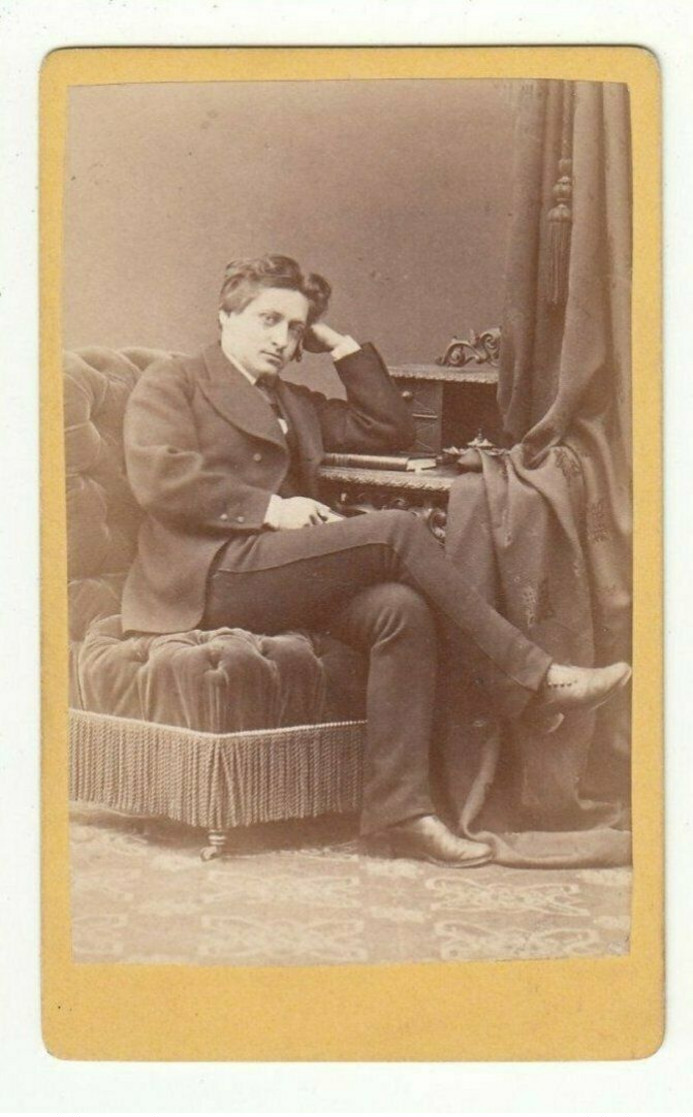 CDV Photo Foto Um 1875/80 - Adalbert Uetz, Carlsruhe - Feiner Junger Mann In Denkerpose - Old (before 1900)