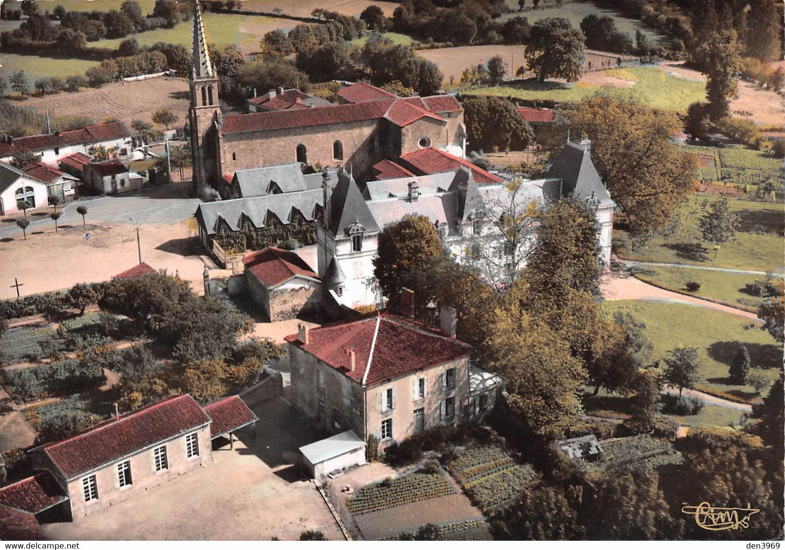 L'ABSIE - L'Eglise Et Le Château - Vue Aérienne - La Gâtine Pittoresque - L'Absie