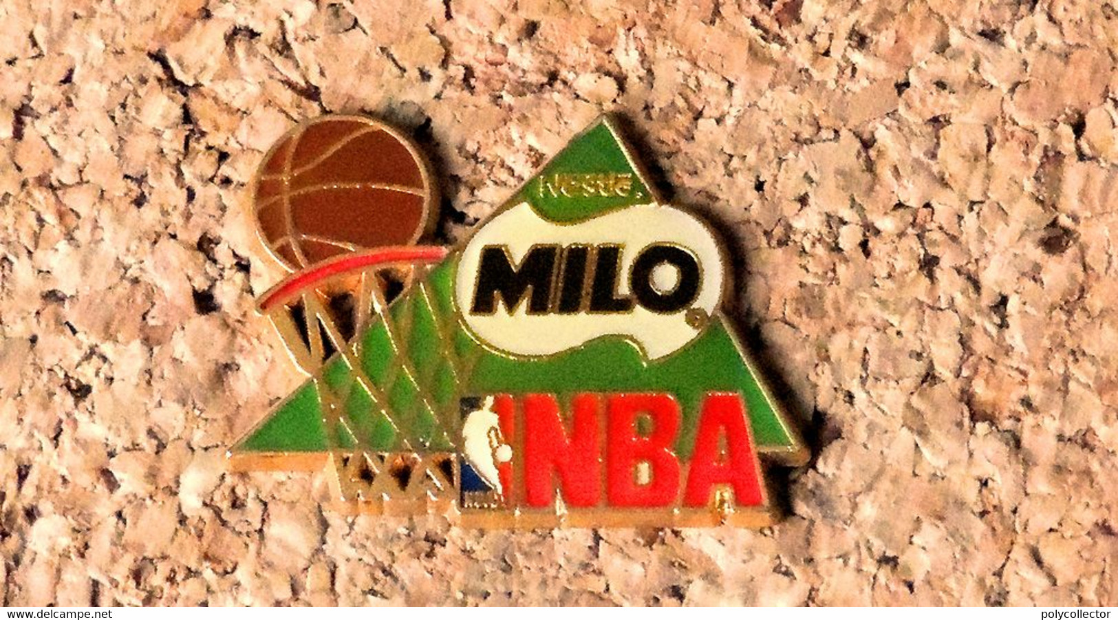 Pin's BASKET AMERICAIN - NBA -  Milo - Verni époxy - Fabricant Inconnu - Basketball