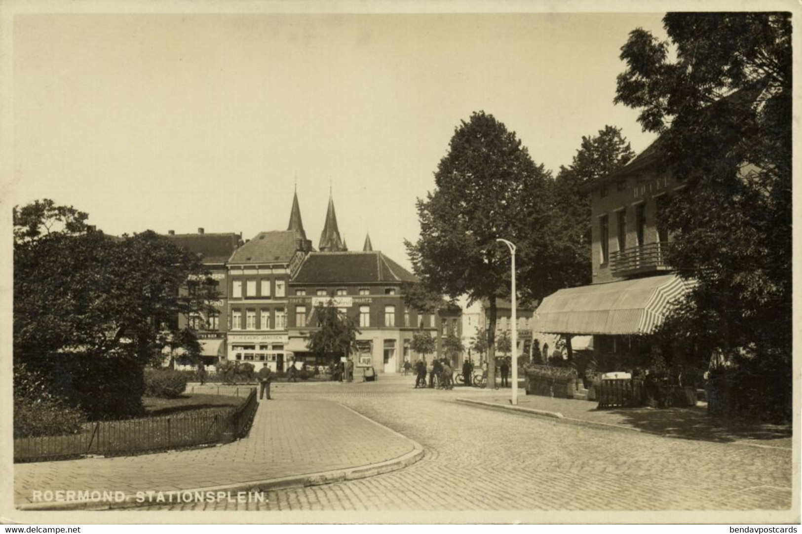 Nederland, ROERMOND, Stationsplein (1930s) Ansichtkaart - Roermond