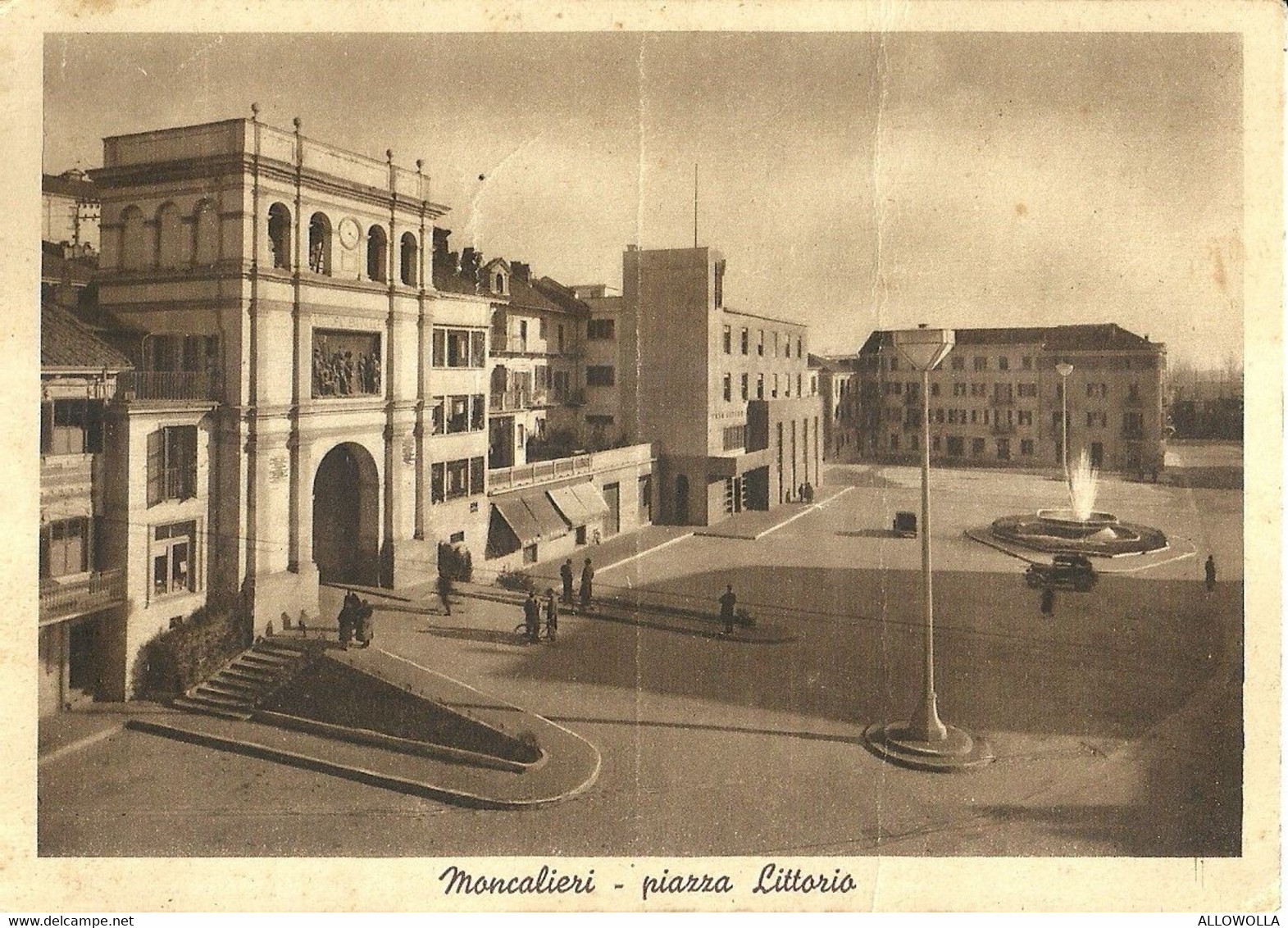 9202 "MONCALIERI-PIAZZA LITTORIO" ANIMATA-AUTO ANNI '30 -CARTOLINA POSTALE ORIGINALE NON SPEDITA - Moncalieri