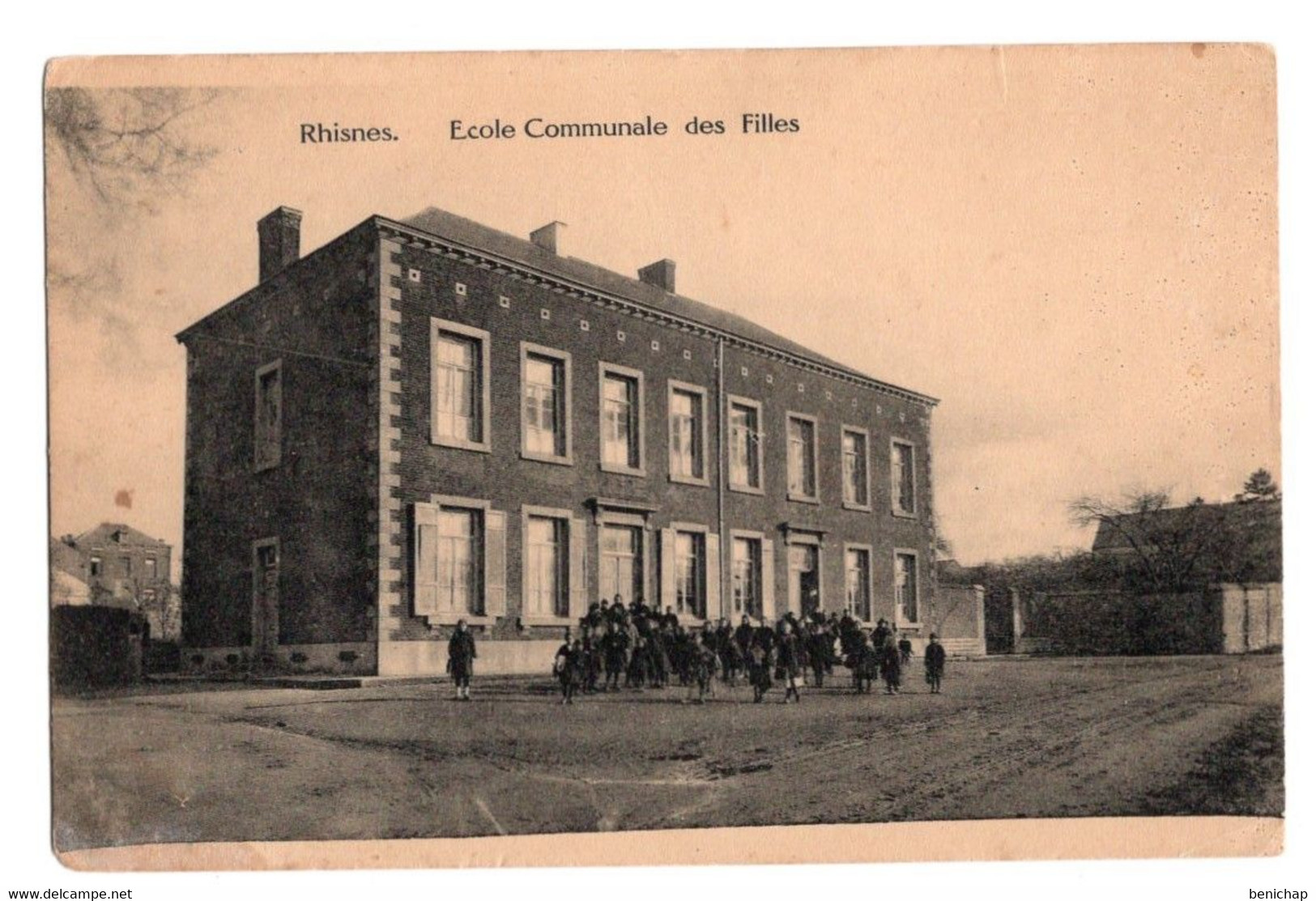 CPA Edit. N.Baflotto Bas-Oha - Rhisnes - Ecole Communale Des Filles - Animée Par Les Elèves. - La Bruyère