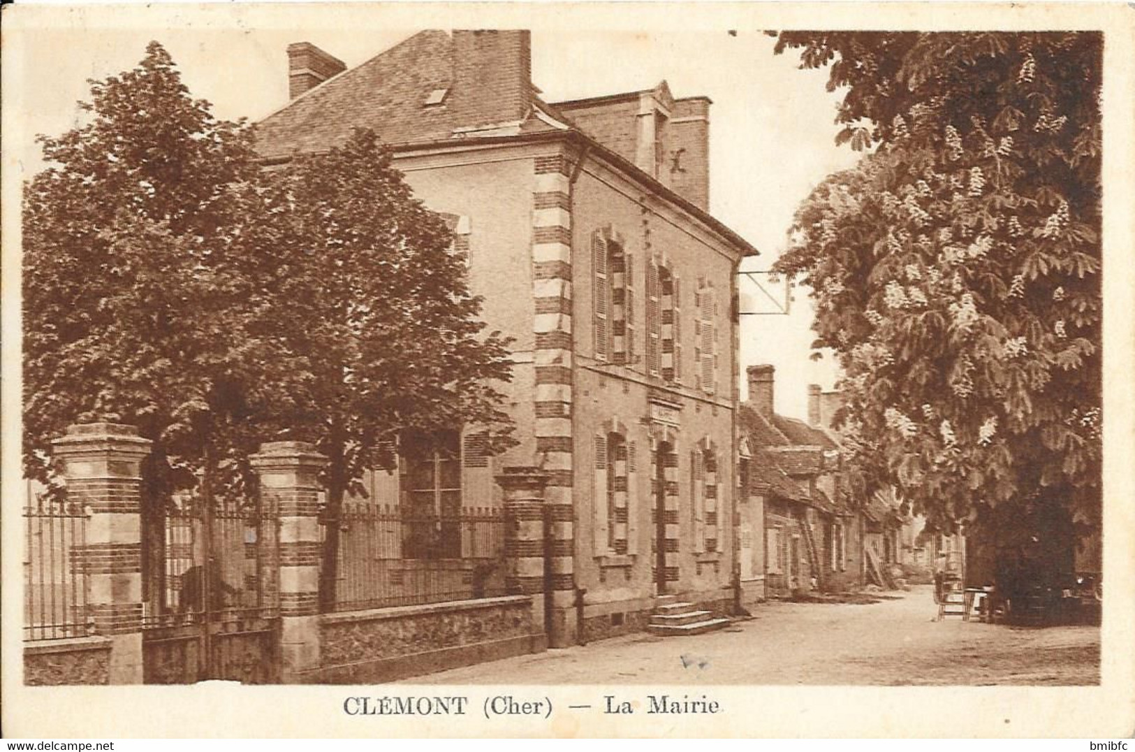 CLEMONT - La Mairie - Clémont