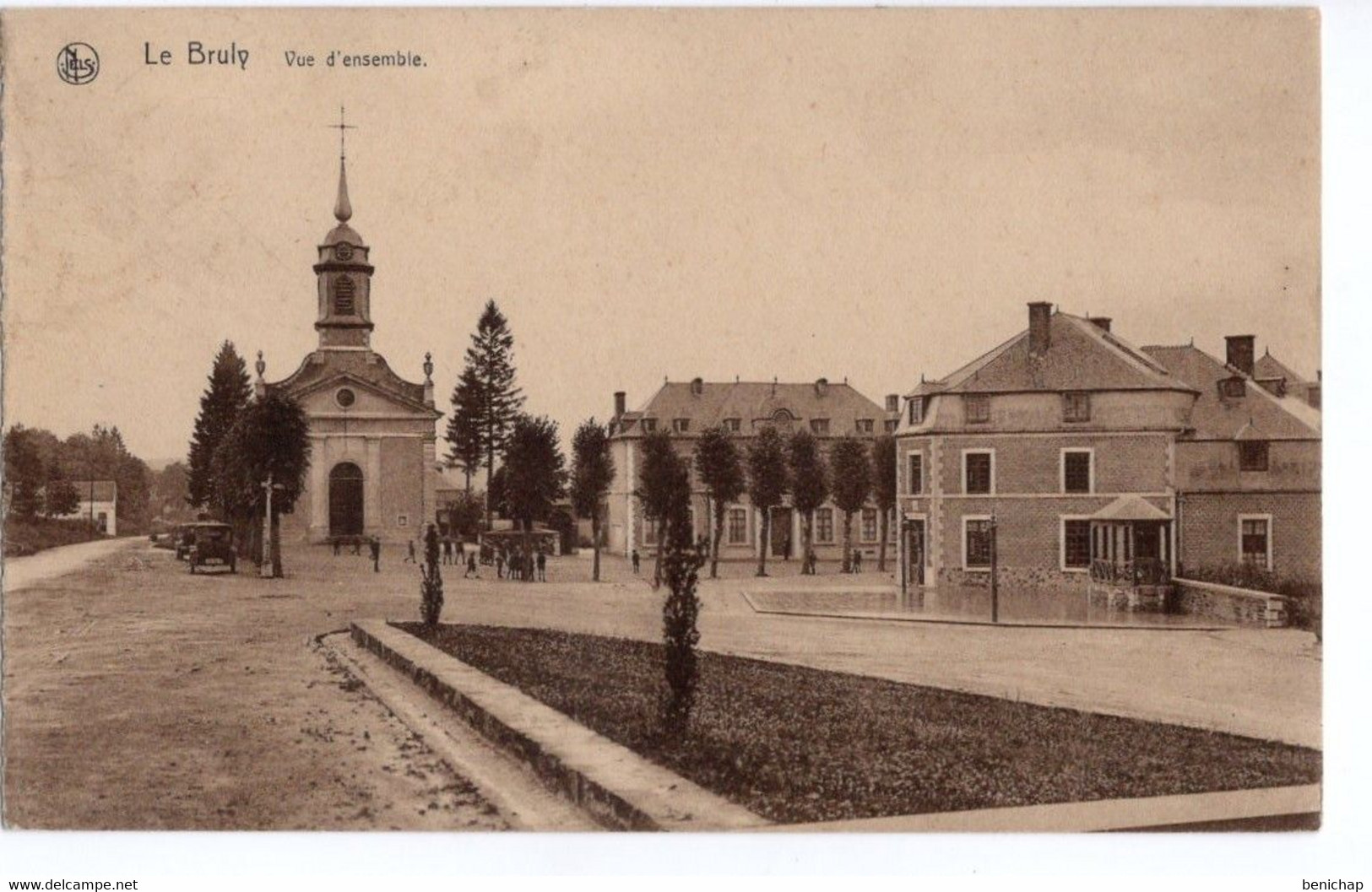 CPA  NELS THILL - Le Bruly - Vue D'ensemble Sur La Place - Animée - Eglise. - Couvin