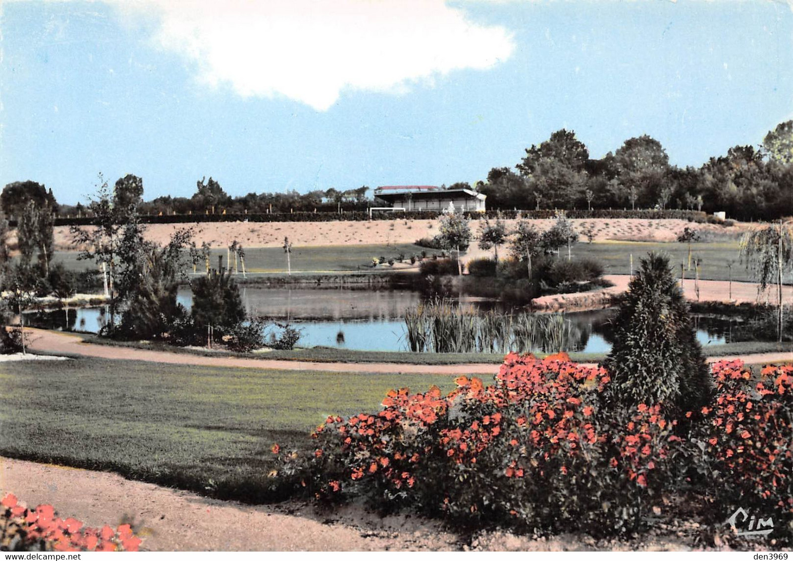 CERIZAY - Le Parc Des Sports Et Le Jardin Public - Stade - Cerizay