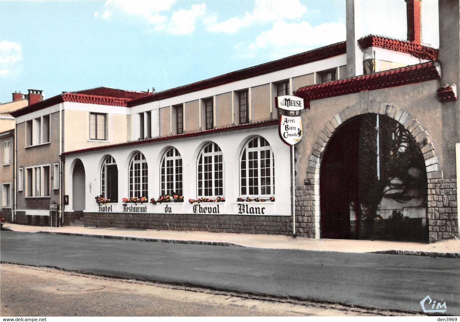 CERIZAY - L'Hôtel-Restaurant Du Cheval Blanc - Cerizay