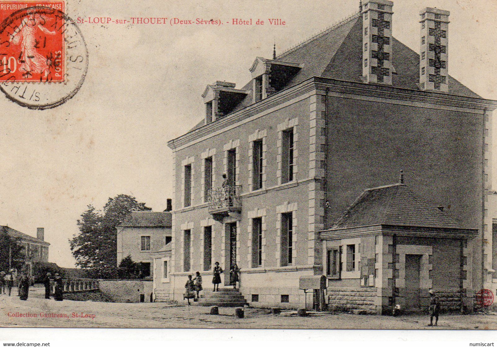 Saint-Loup-sur-Thouet Saint-Loup-Lamairé Animée Hôtel De Ville - Saint Loup Lamaire