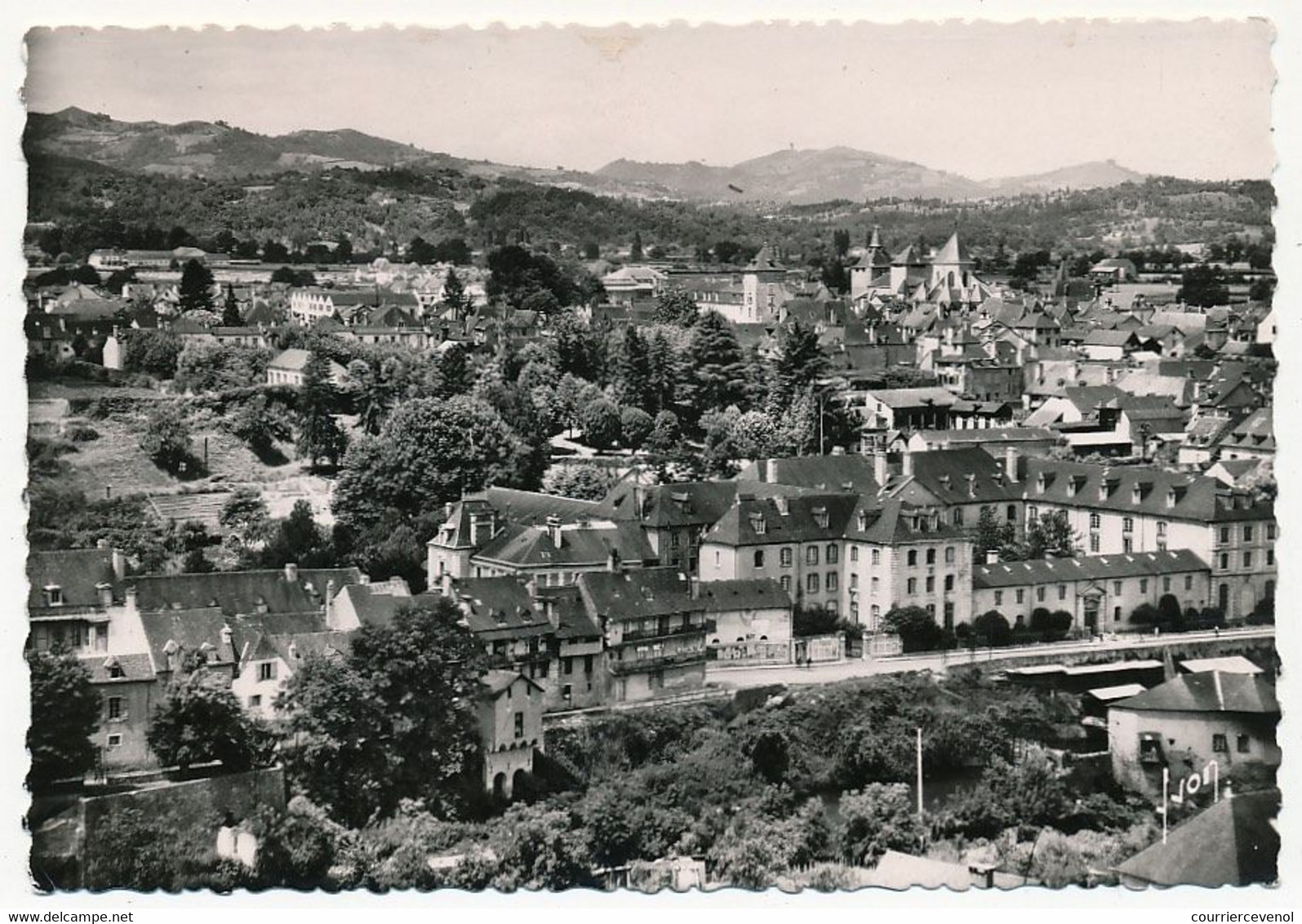 CPSM - OLORON-SAINTE-MARIE (Basses Pyrénées) - Vue Générale - Oloron Sainte Marie