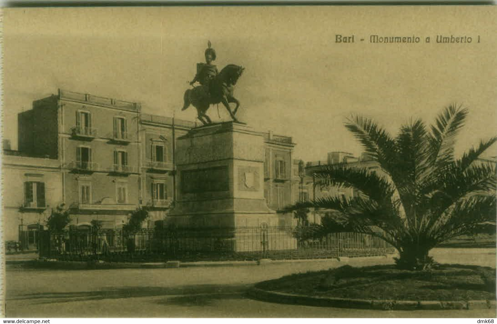 BARI - MONUMENTO A UMBERTO I - EDIZIONE LOBUONO - 1920s (BG5926) - Bari