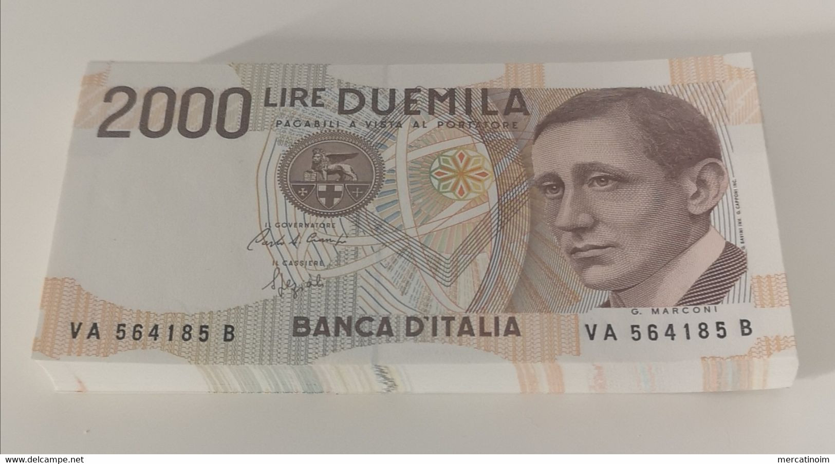 ITALIA BANCONOTE DA LIRE 2000 MARCONI LOTTO DI 81 CONSECUTIVE SERIE VA564105B - VA564185B FDS - 2000 Liras