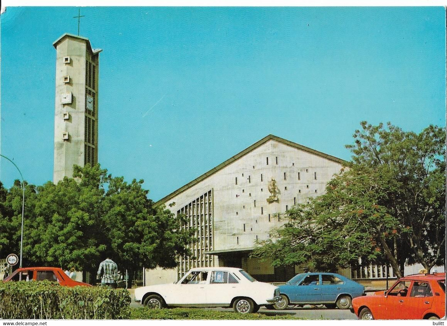 COTE D'IVOIRE - BOUAKE - La Cathédrale - Voiture - Costa D'Avorio