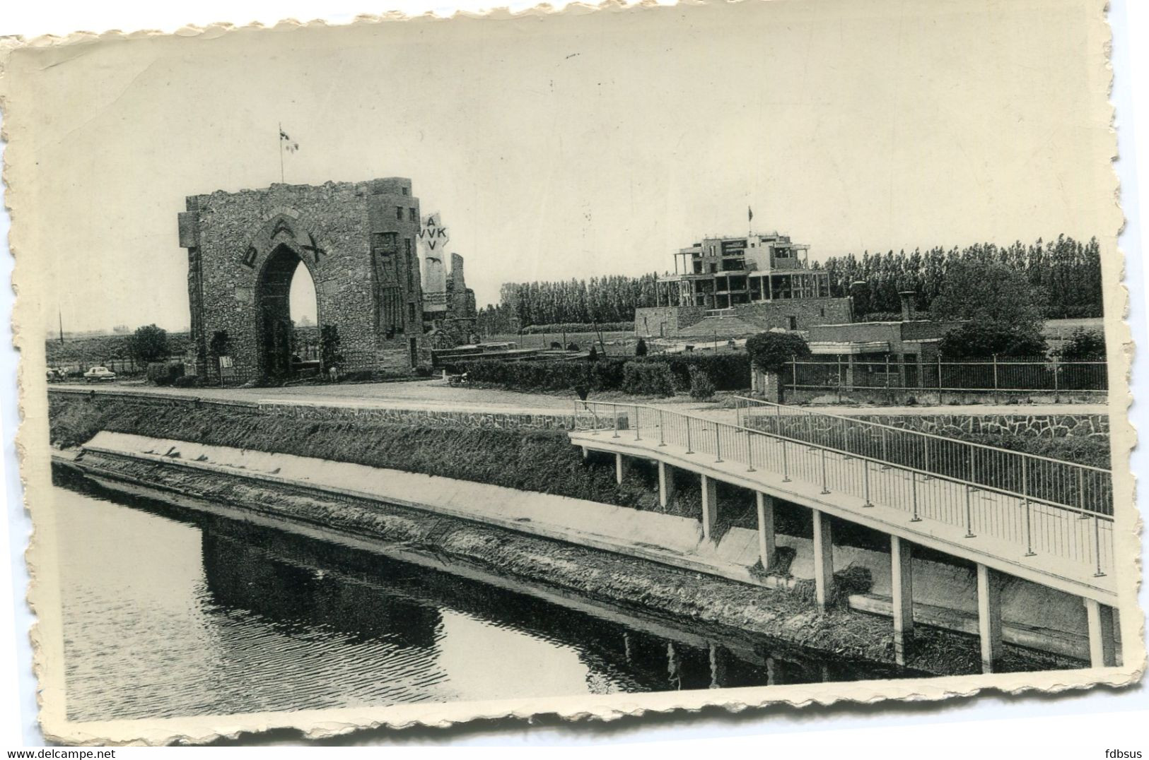 Dixmude -  Zicht Op Den Ijzer - Vue Sur L'Yser -  Ed Huis Pil - - Diksmuide