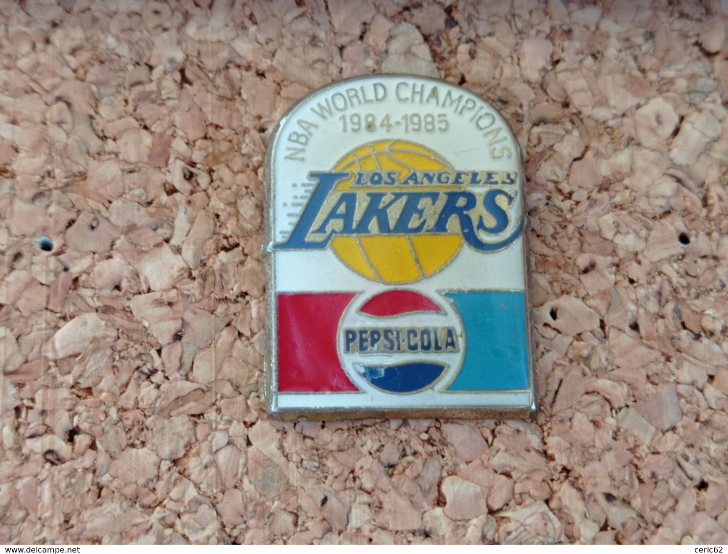 PINS BASKET BALL NBA LOS ANGELES LAKERS WORLD CHAMPIONS PEPSI COLA - Basketball