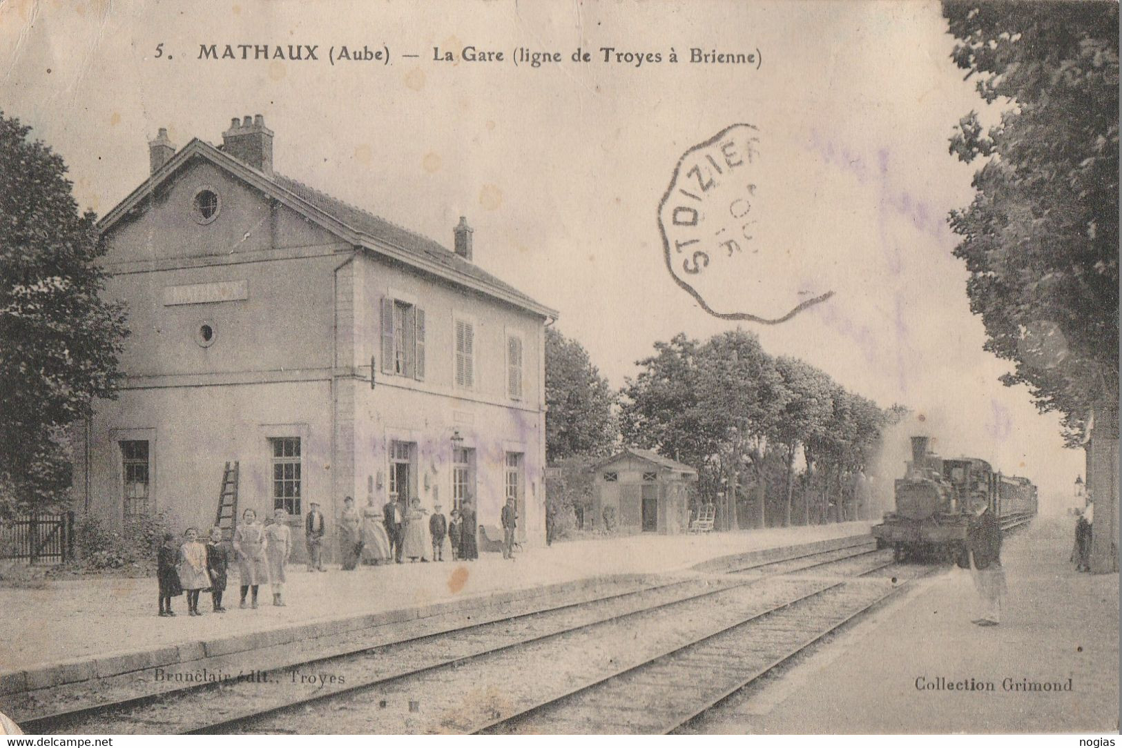 MATHAUX - LA  LIGNE DE TROYES A BRIENNE - LE TRAIN ARRIVE EN GARE - ANIMATION SUR LES QUAIS - - Sonstige & Ohne Zuordnung