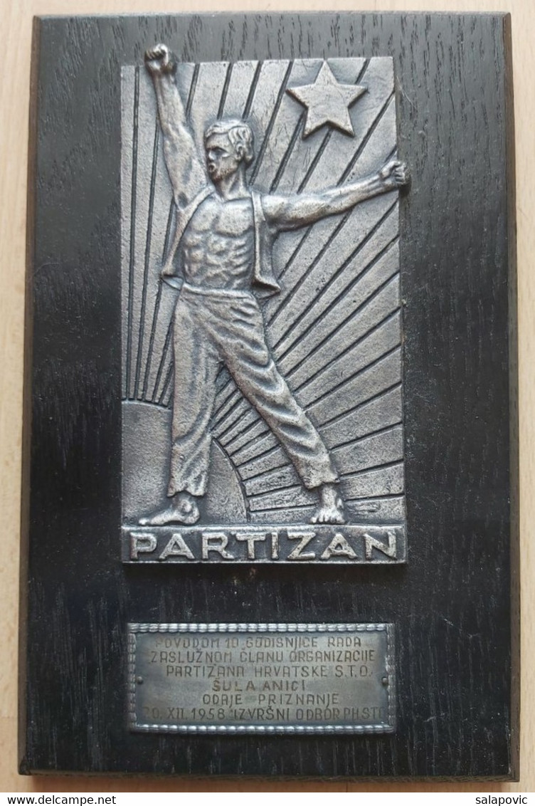 Gymnastic PARTIZAN OSIJEK 1958 KOTARSKI SAVEZ DRUSTVA ZA TJELESNI ODGOJ Plaque - Gymnastiek