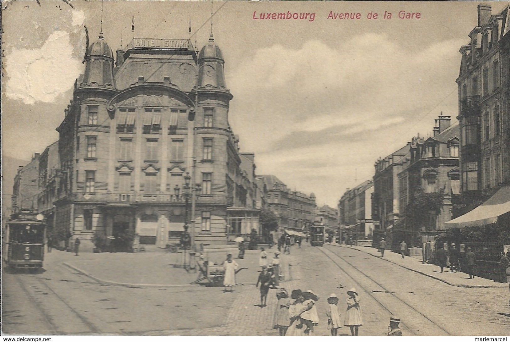 LUXEMBOURG - AVENUE DE LA GARE - Nombreux Enfants Et Personnes - Tramways - Hôtel - Lussemburgo - Città