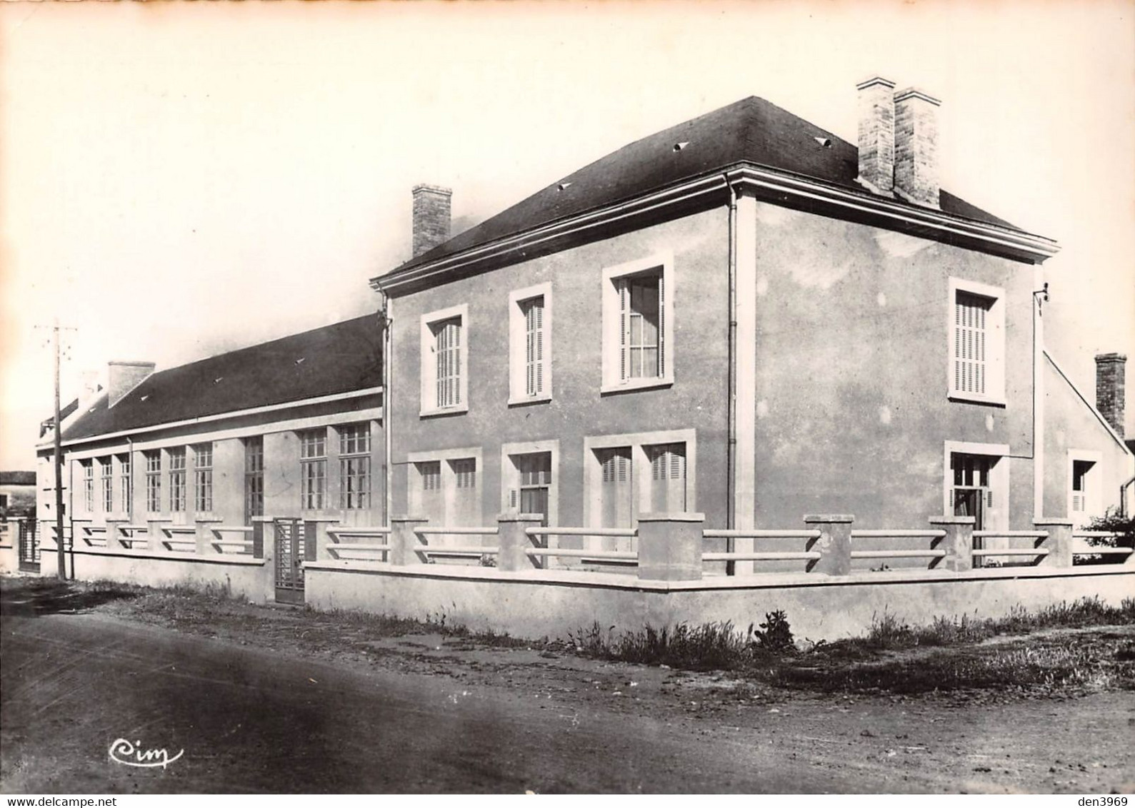 SAINT-JOUIN-de-MARNES - Le Nouveau Groupe Scolaire - Saint Jouin De Marnes