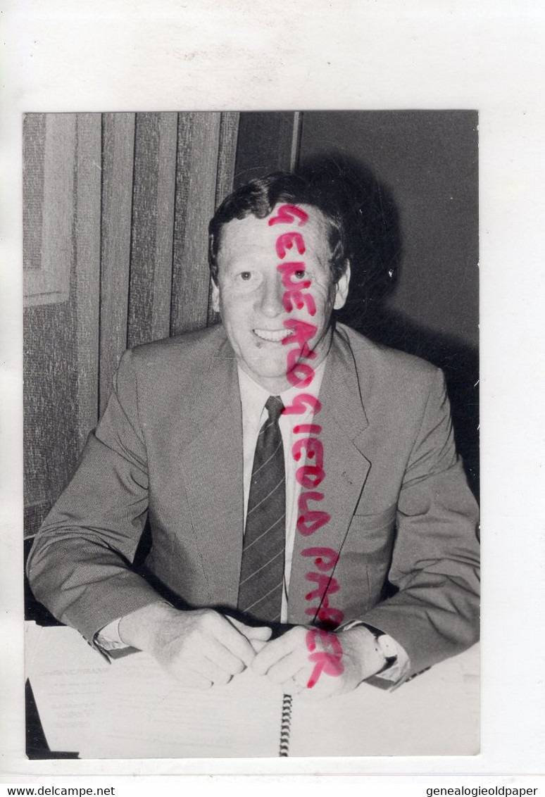 23-   AUBUSSON -ROGER DANJEAN DIRECTEUR PHILIPS ECLAIRAGE  -RARE PHOTO ORIGINALE GUINOT  1986 - Identifizierten Personen
