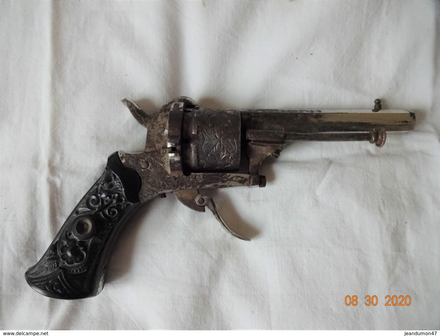 REVOLVER " LEFAUCHEUX " BON ETAT DE FONCTIONNEMENT. POIDS 346 GRAMMES. - Decorative Weapons