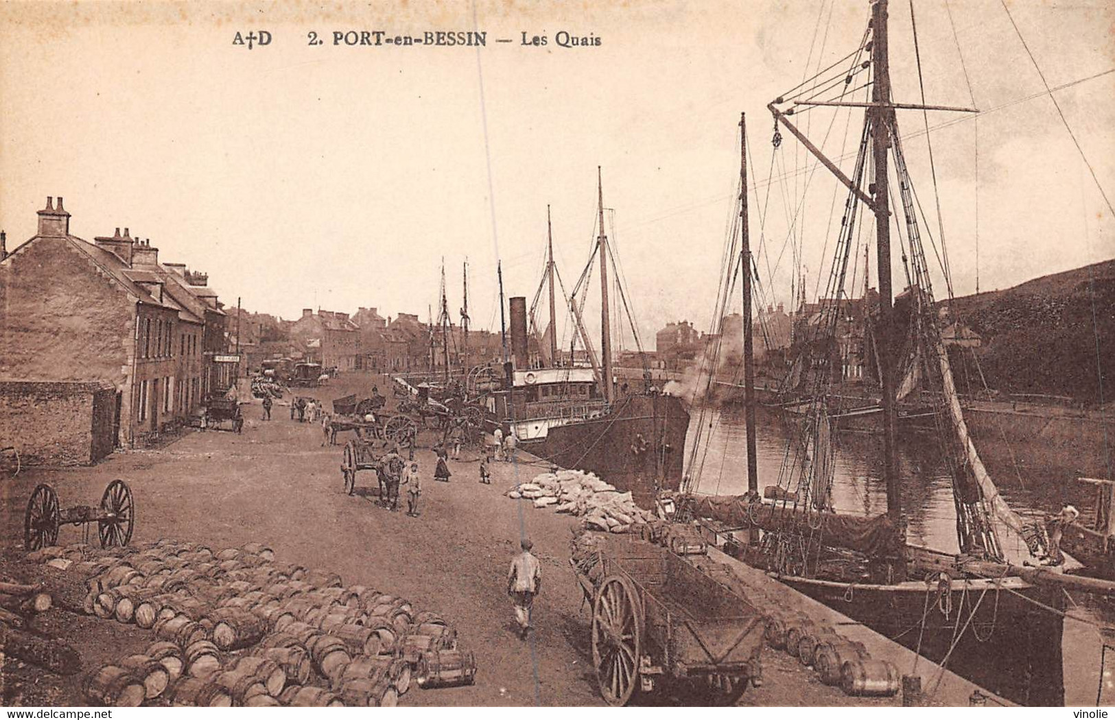 A-20-3514 : PORT EN BESSIN. LES QUAIS - Port-en-Bessin-Huppain