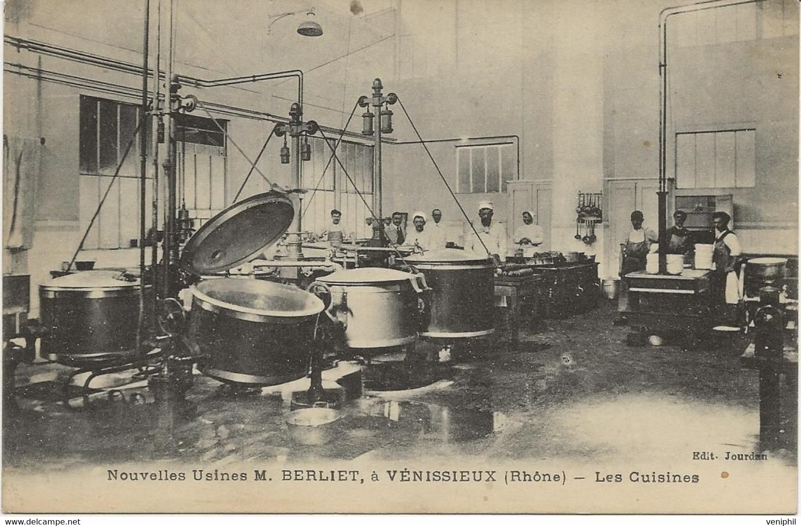 VENISSIEUX -   RHONE - NOUVELLES USINES M BERLIET .LES CUISINES -ANNEE 1921 - Vénissieux