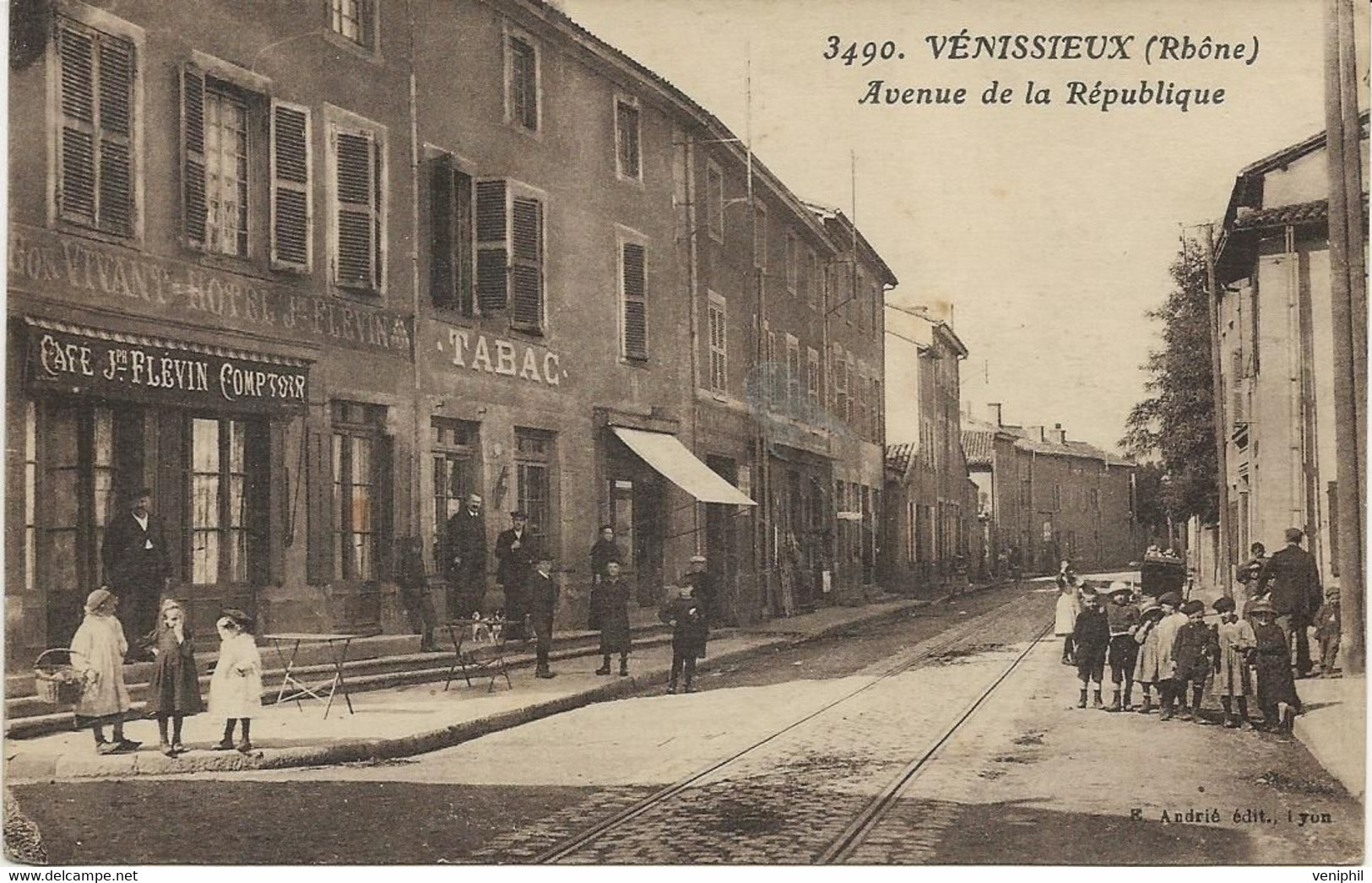 VENISSIEUX -   RHONE -CARTE ANIMEE - SEPIA - AVENUE DE LA REPUBLIQUE - Vénissieux