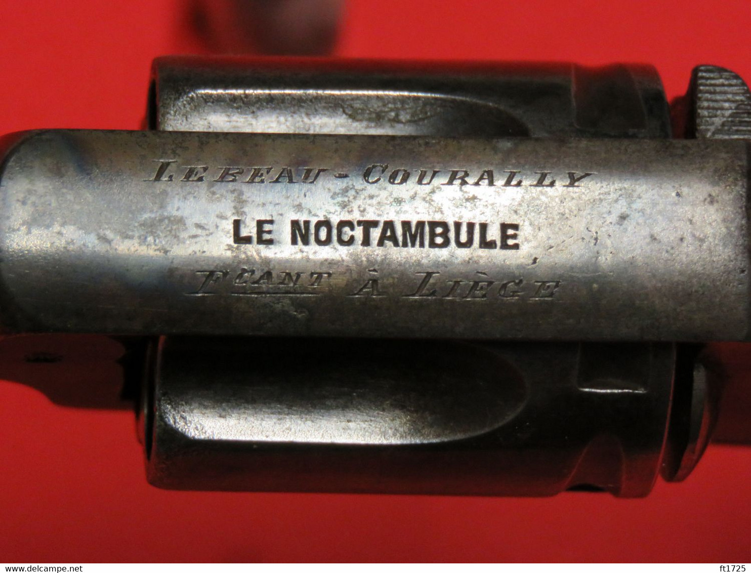 TRES BEAU REVOLVER DE VOYOU OU DE BOURGEOIS DU SIECLE PASSE !!!