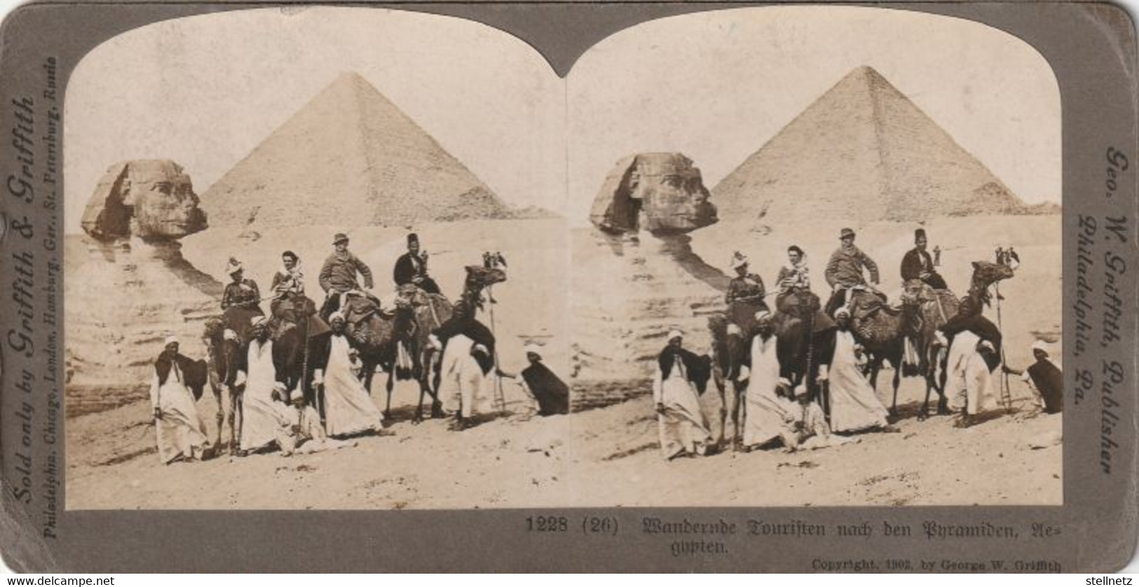 1228 Stereofoto (photo Stéréo) Aus Dem Jahre 1902 Von Griffith & Griffith - Ägypten, Touristen Bei Den Pyramiden - - Stereoscoop