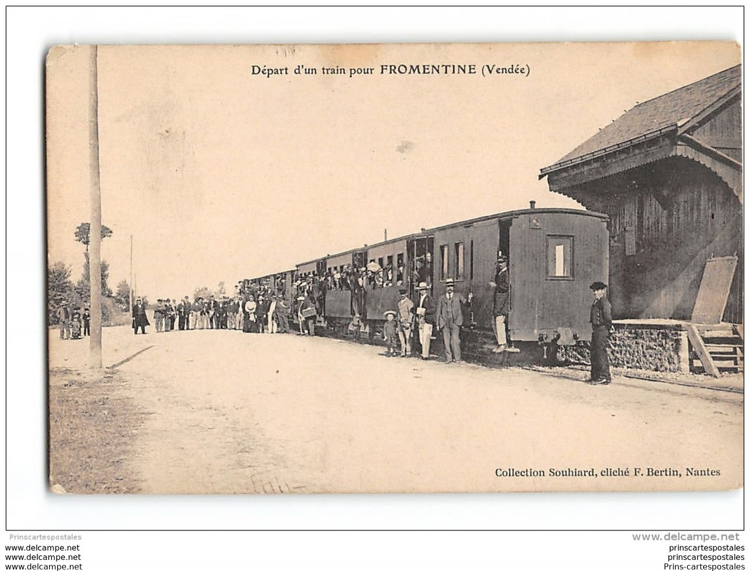 CPA 85 Challans ? Depart Pour Fromentine Et Le Train Tramway Ligne De Challans Fromentine - Challans