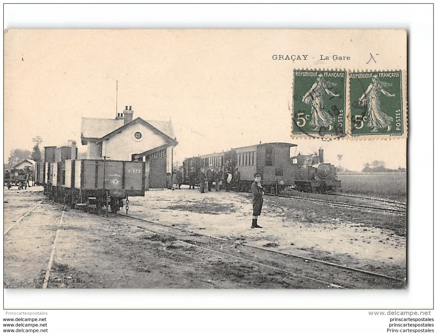 CPA 18 Gracay La Gare Et Le Train Tramway Ligne D' Issoudun Vierzon - Graçay