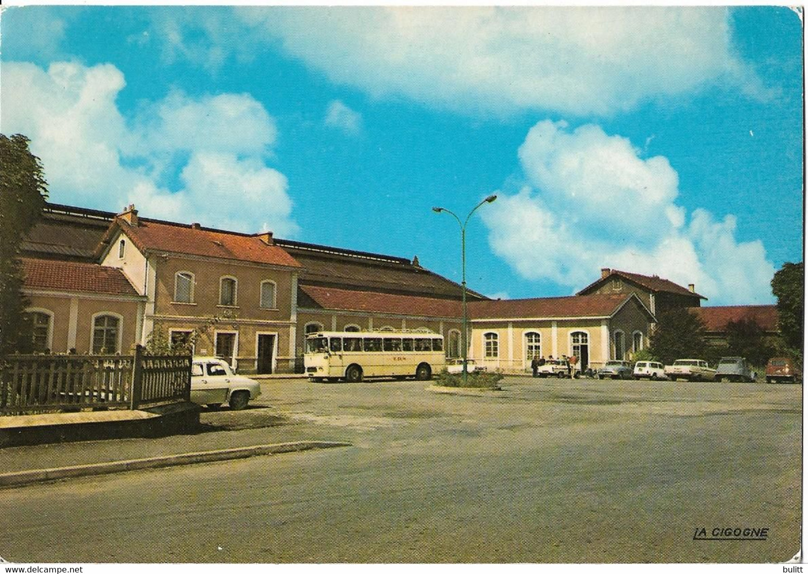 SAINT GERMAIN DES FOSSES - La Gare - Voiture : Renault 4 L - Dauphine - Simca - Citroen 2 CV - Autocar T.P.N. - Altri & Non Classificati